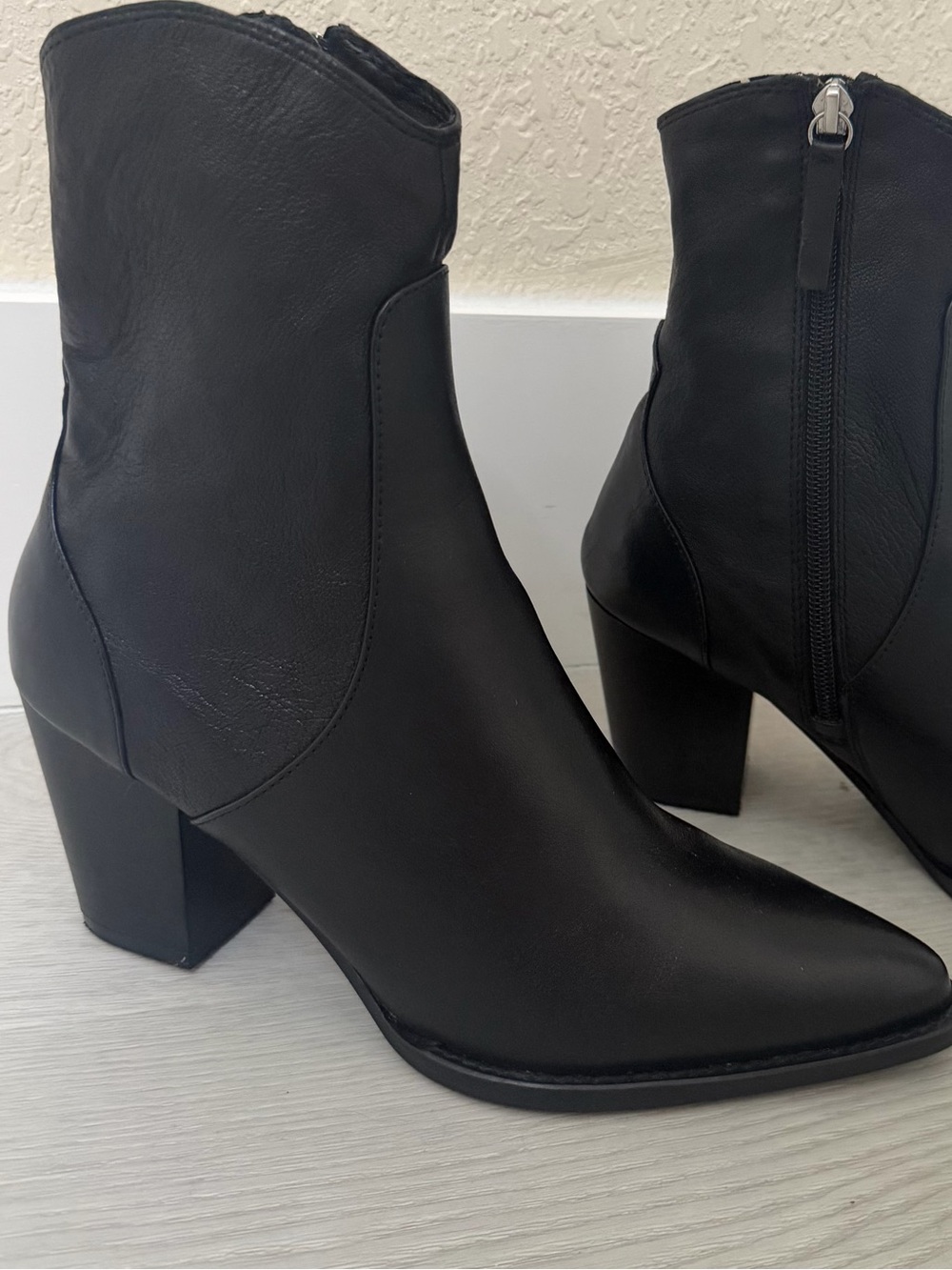 Zara Black Soft Leather Cowboy Ankle Boots 6106/001/040 New without Box